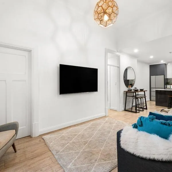 Stylish Stay Prime Location Home Away From Home，位于阿德莱德的酒店