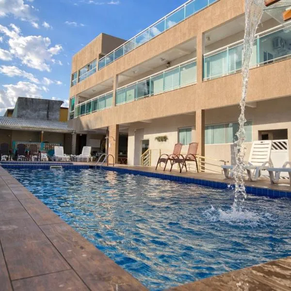 Aurora Grand Family Hotel，位于佩鲁伊比的酒店