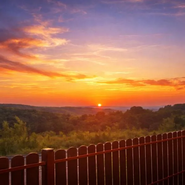 Pensiunea View Cluj, panoramă superbă, liniște în natură, acces rapid la oraș,位于克卢日-纳波卡的酒店