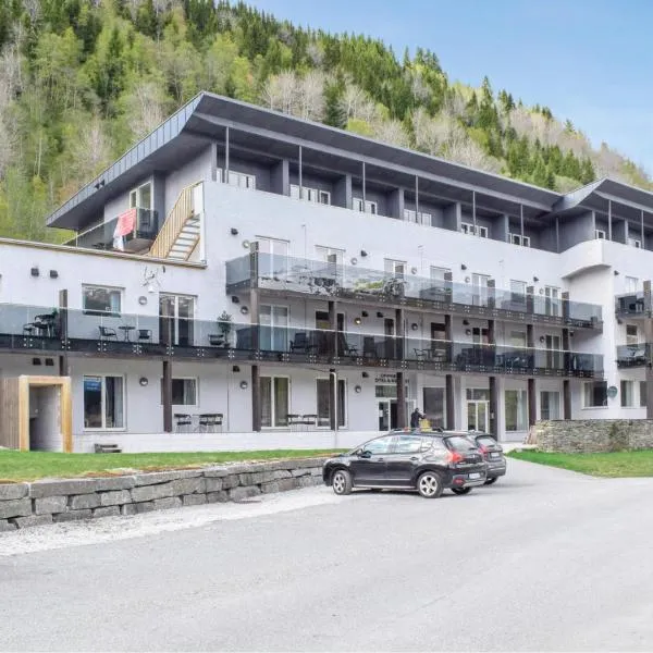 Resort by the Lake - Pool & Sauna，位于沃斯的酒店