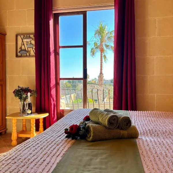 Ta Carmen Farmhouse with pool，位于加拉的酒店