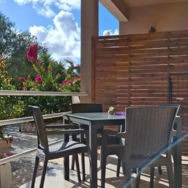 Trousas Double Apartment，位于罗达的酒店