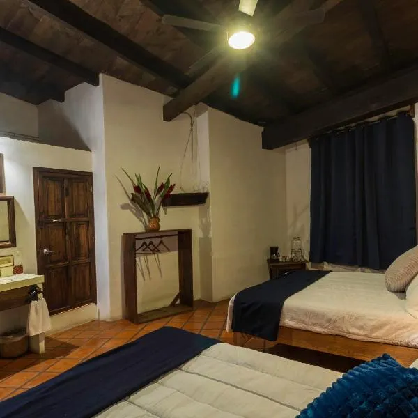 Casa Huitsiki，位于库埃察兰德尔普罗格雷索的酒店
