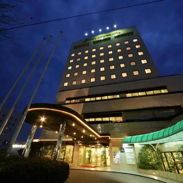 中津大广场酒店，位于Bungotakada的酒店