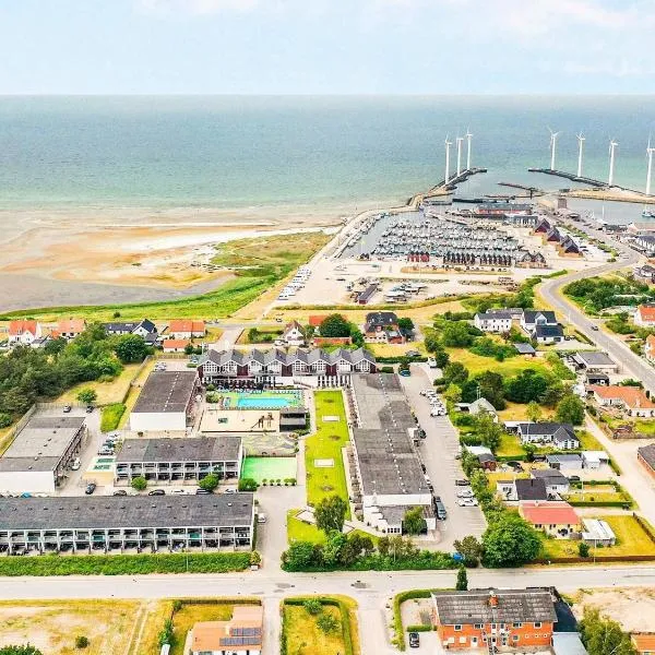 4 person holiday home on holiday park in Glesborg，位于格莱斯堡的酒店