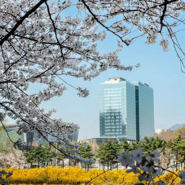 DoubleTree By Hilton Seoul Pangyo，位于城南市的酒店