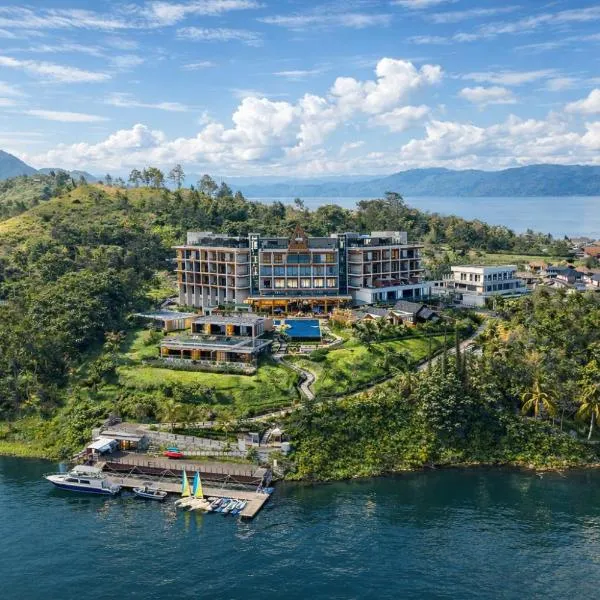 Marianna Resort And Convention Tuktuk - Samosir, Marclan Collection，位于图克图克的酒店