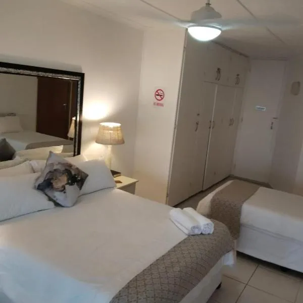 76 Eden Dunes Beachfront Apartment, Shelly Beach，位于谢丽海滩的酒店