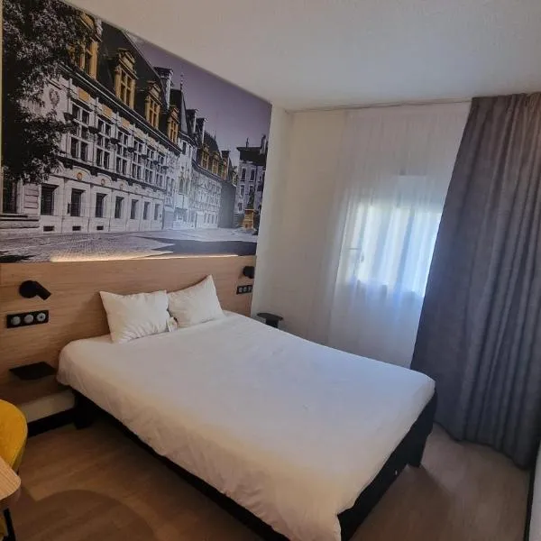 B&B HOTEL Grenoble Université 2，位于日尔的酒店