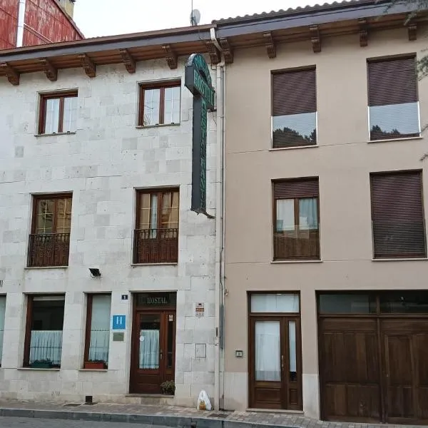 Hostal Pineda，位于皮苏埃加河畔塞尔韦拉的酒店