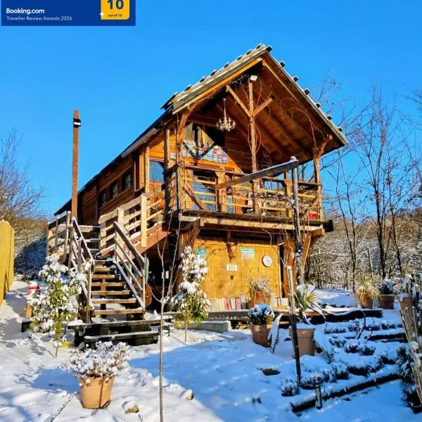 479 Tiny House, Domeniul von Agodt，位于Bradu的酒店