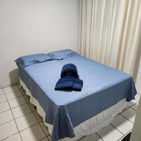 Apt 02 quartos próximo Av 44 CRER and airport,位于戈亚尼亚的酒店