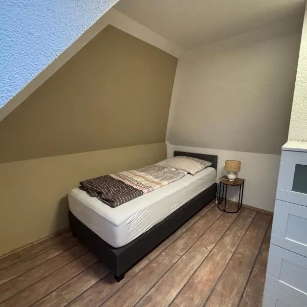 Villa Blue Max，位于格罗森海恩的酒店