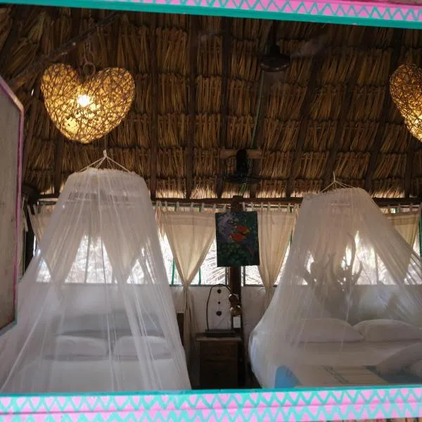 Casa Jade Ecobungalows Las coloradas，位于Yuluc的酒店