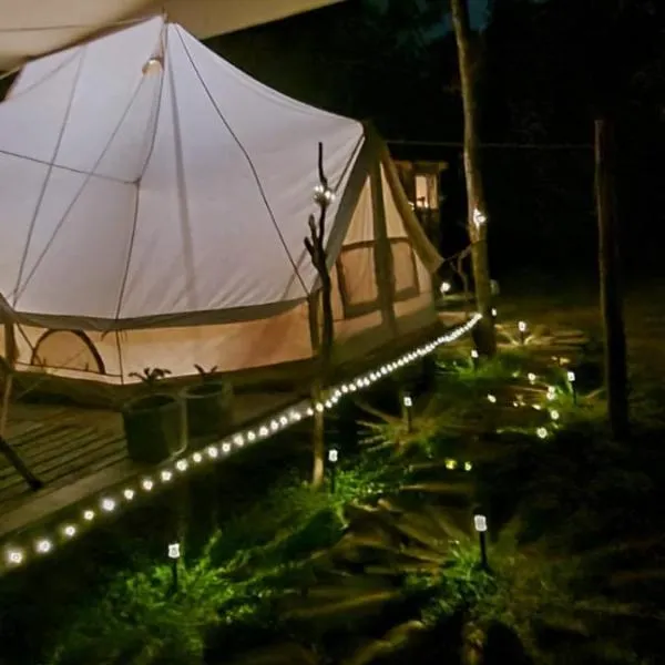Glamping Bosque - Río Villarrica，位于比亚里卡的酒店