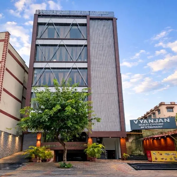 New Sun International & Banquet Hall，位于贾姆谢德布尔的酒店