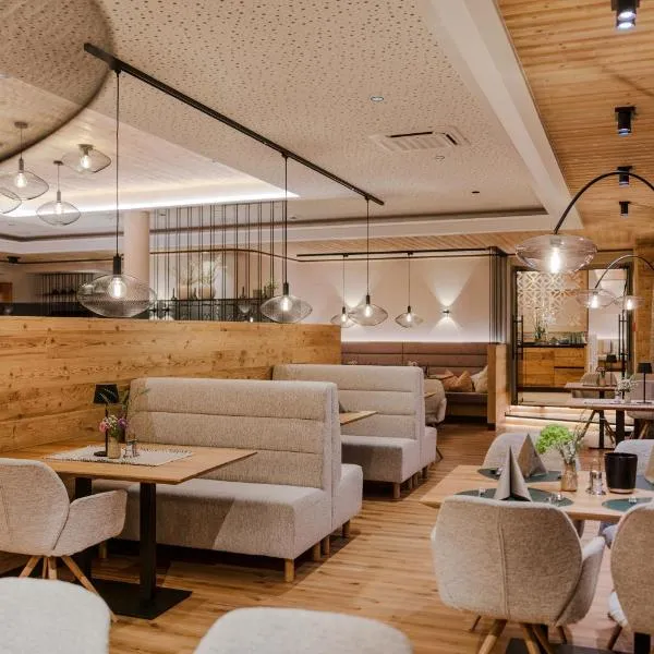 巴林沃特体育家庭酒店，位于艾奇的酒店