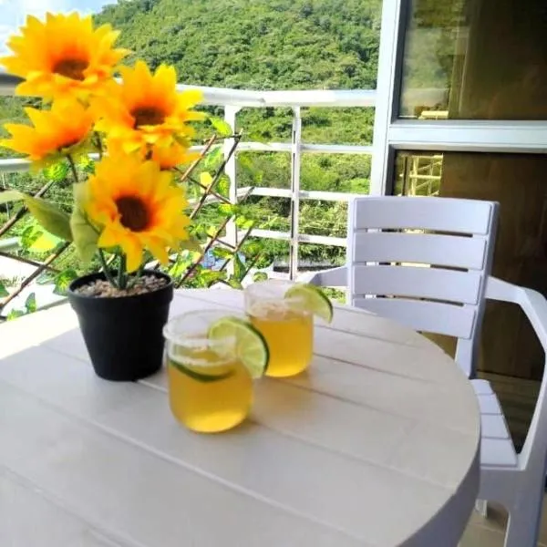 Moderno Apartamento con Aire Acondicionado - WIFI - Piscina - Aqualina Green - hasta 6 Huéspedes，位于吉拉尔多特的酒店