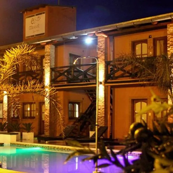 埃尔米拉多尔公寓式酒店，位于费德拉西翁的酒店