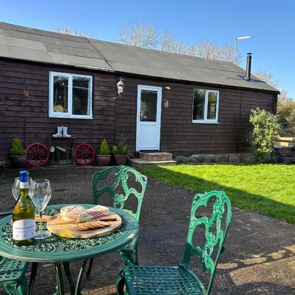 B's Lodge at Church Elms Farm，位于阿什福德的酒店