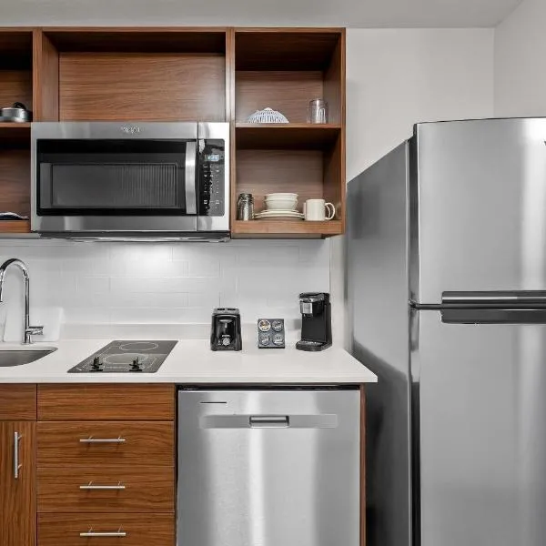 Everhome Suites Wichita Northeast by Choice Hotels，位于威奇托的酒店