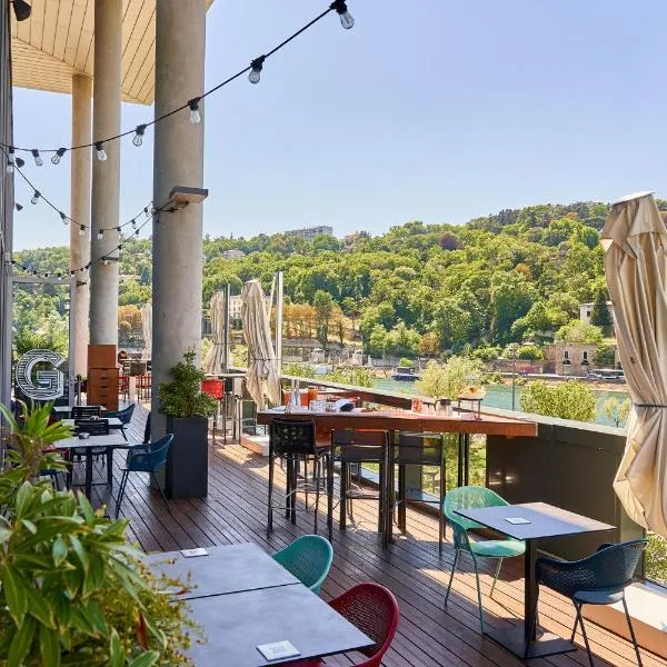 Novotel Lyon Centre-Confluence Bord de Saone，位于里昂的酒店