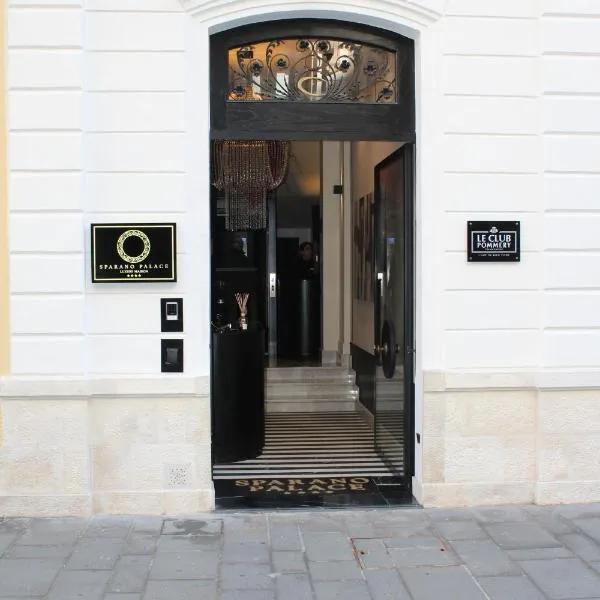 Sparano Palace - Luxury Maison，位于巴里的酒店