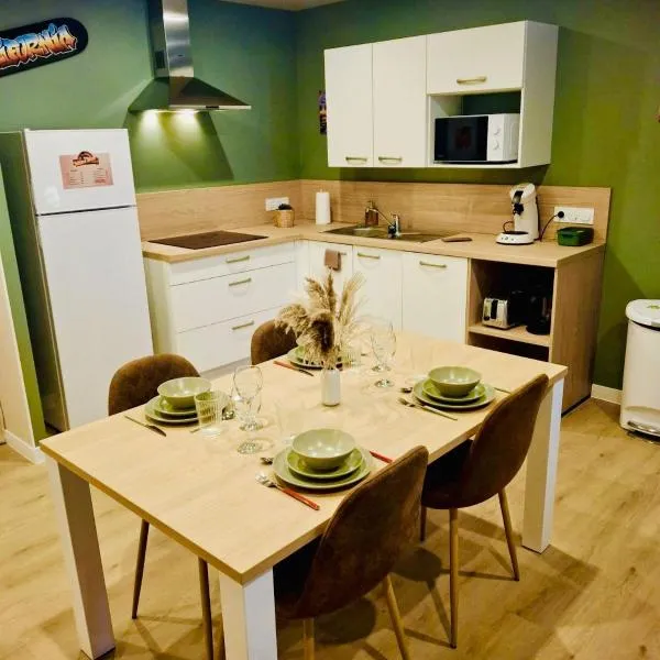 Appartement cosy ambiance Venice Beach dans résidence avec piscine 4 pers 2 chambres，位于Neuf-Mesnil的酒店