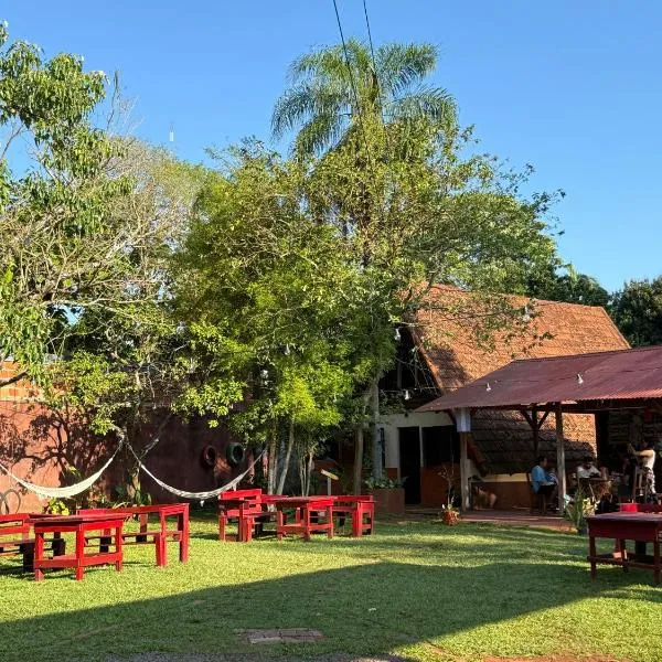 Bungalow Hostel Iguazú，位于伊瓜苏港的酒店