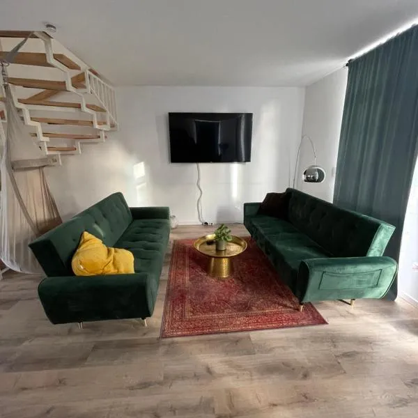 Urban house for families and Berlin tourists，位于泰尔托的酒店