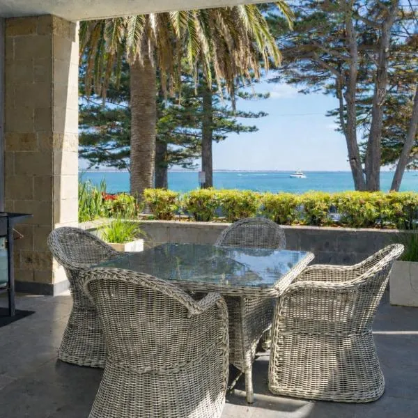 C-Scape water front apartment，位于卡尔斯的酒店