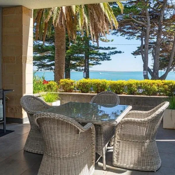 C-Scape water front apartment，位于卡尔斯的酒店