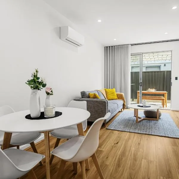Chic Flinders Park Getaway，位于阿德莱德的酒店