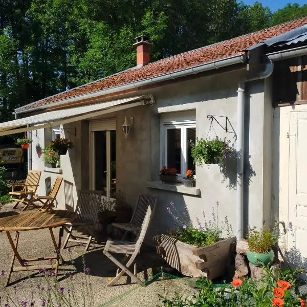 Logis51，位于Ville-sur-Tourbe的酒店
