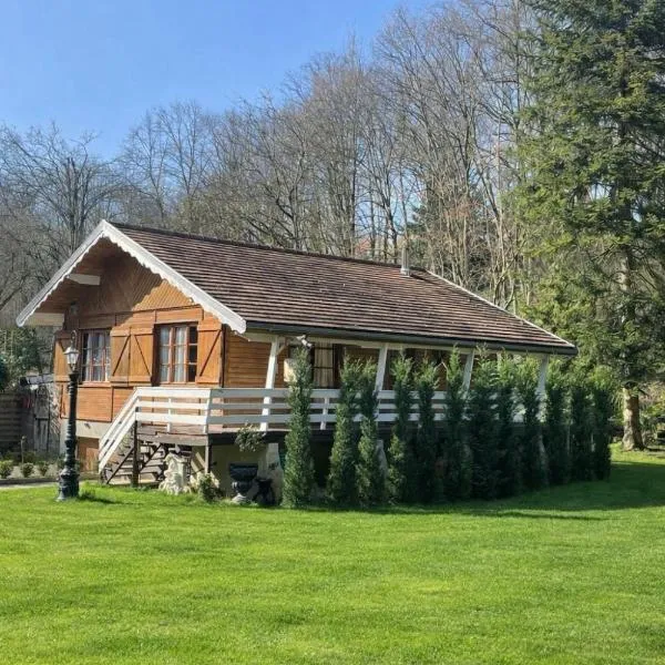 Auvers Wood lodge，位于瓦兹河畔欧韦的酒店