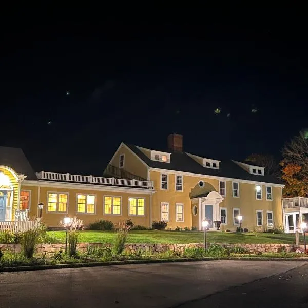 The Historic General Stanton Inn，位于查尔斯敦的酒店