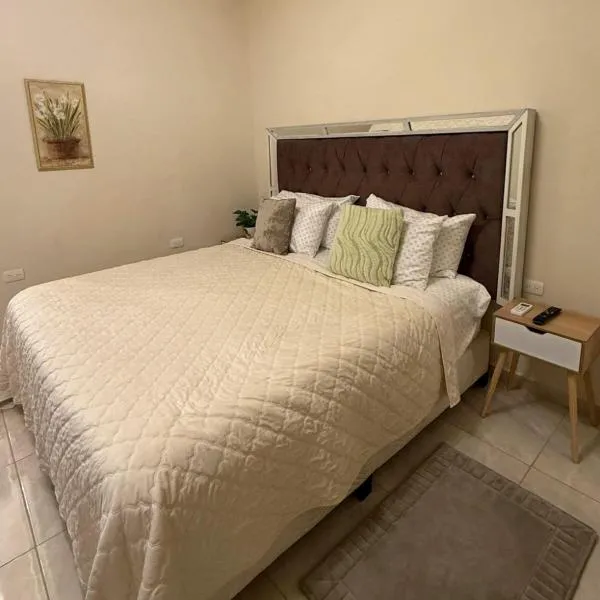 Loft Corceles 1, Zona Bonita，位于埃莫西约的酒店