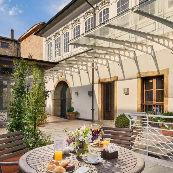 帕拉西奥阿维莱斯NH收藏酒店，位于阿维莱斯的酒店