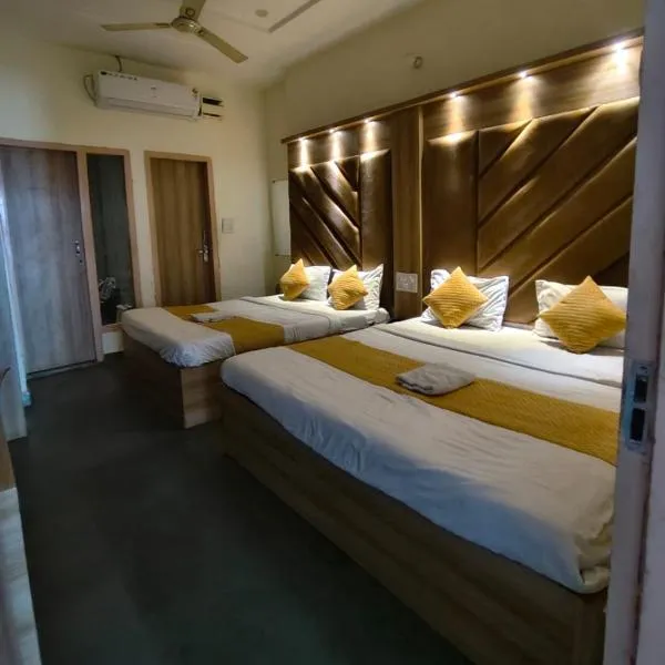 HR King HOTEL，位于阿姆利则的酒店