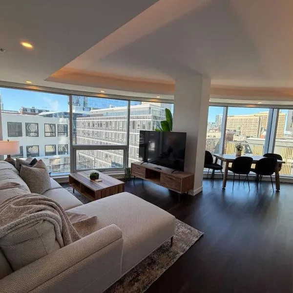 Downtown waterfront 2 BR and 2 Bath with 6 appliances，位于哈利法克斯的酒店