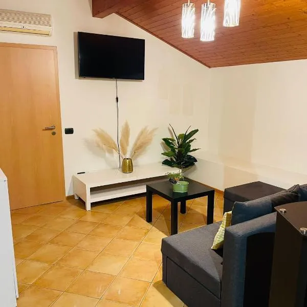 Chiasso Suisse Apartament - RentuGoo Travel，位于基亚索的酒店