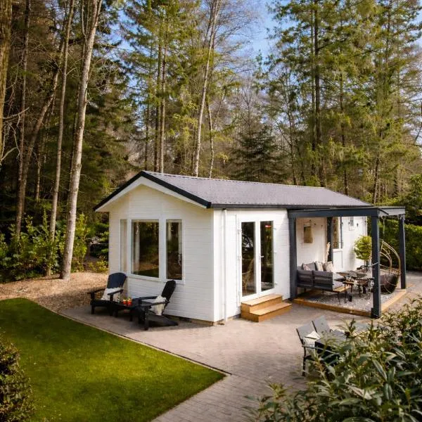 StayatSas Sam, middenin het bos, kindvriendelijk, stijlvol ingericht, parkeren naast het huisje,veel privacy, ruime tuin，位于伊皮的酒店