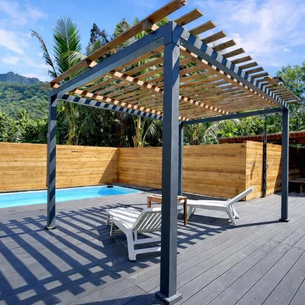 POOL AC King Bed Cozy Rooms - Villa Vaiaire，位于Vaïare的酒店