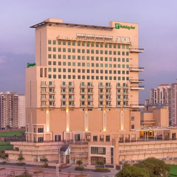 Holiday Inn Gurugram Sector 90 by IHG，位于古尔冈的酒店
