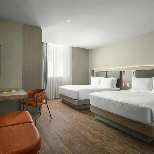Courtyard by Marriott Quito Airport，位于塔巴贝拉的酒店