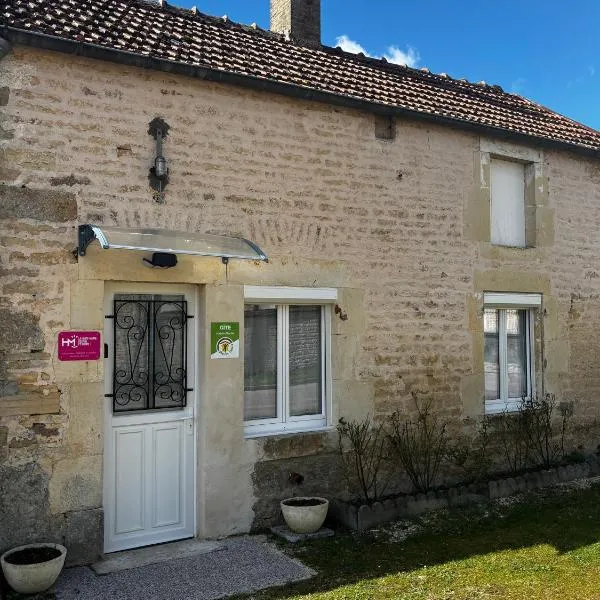 Gîte au Petit Café，位于Châteauvillain的酒店