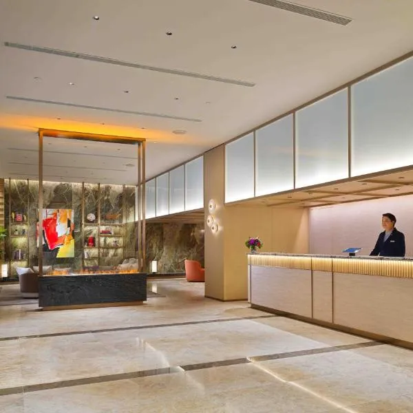 Nina Hotel Island South,位于香港的酒店