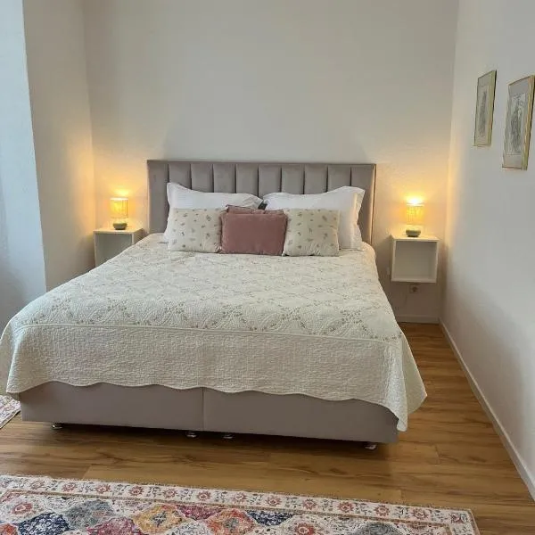 Ferienwohnung Blerta，位于格罗尔斯泰因的酒店