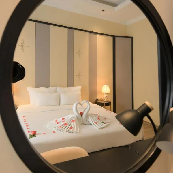 San Hotel & Pool,位于河内的酒店