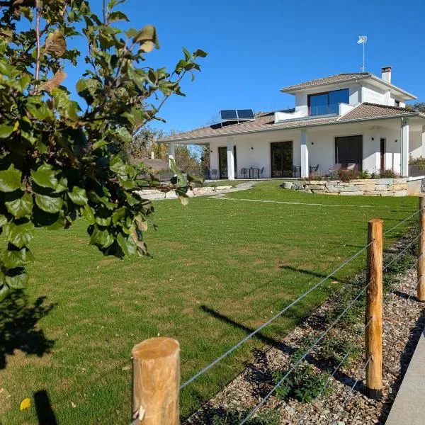 Al tempo ritrovato Country house，位于Pianfei的酒店